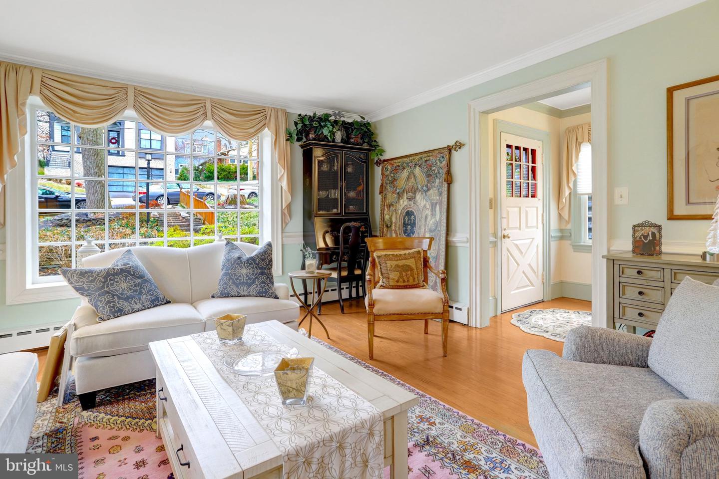 123 N EDGEWOOD ST, ARLINGTON, Virginia 22201, 3 Bedrooms Bedrooms, ,2 BathroomsBathrooms,Residential,For sale,123 N EDGEWOOD ST,VAAR2066992 MLS # VAAR2066992