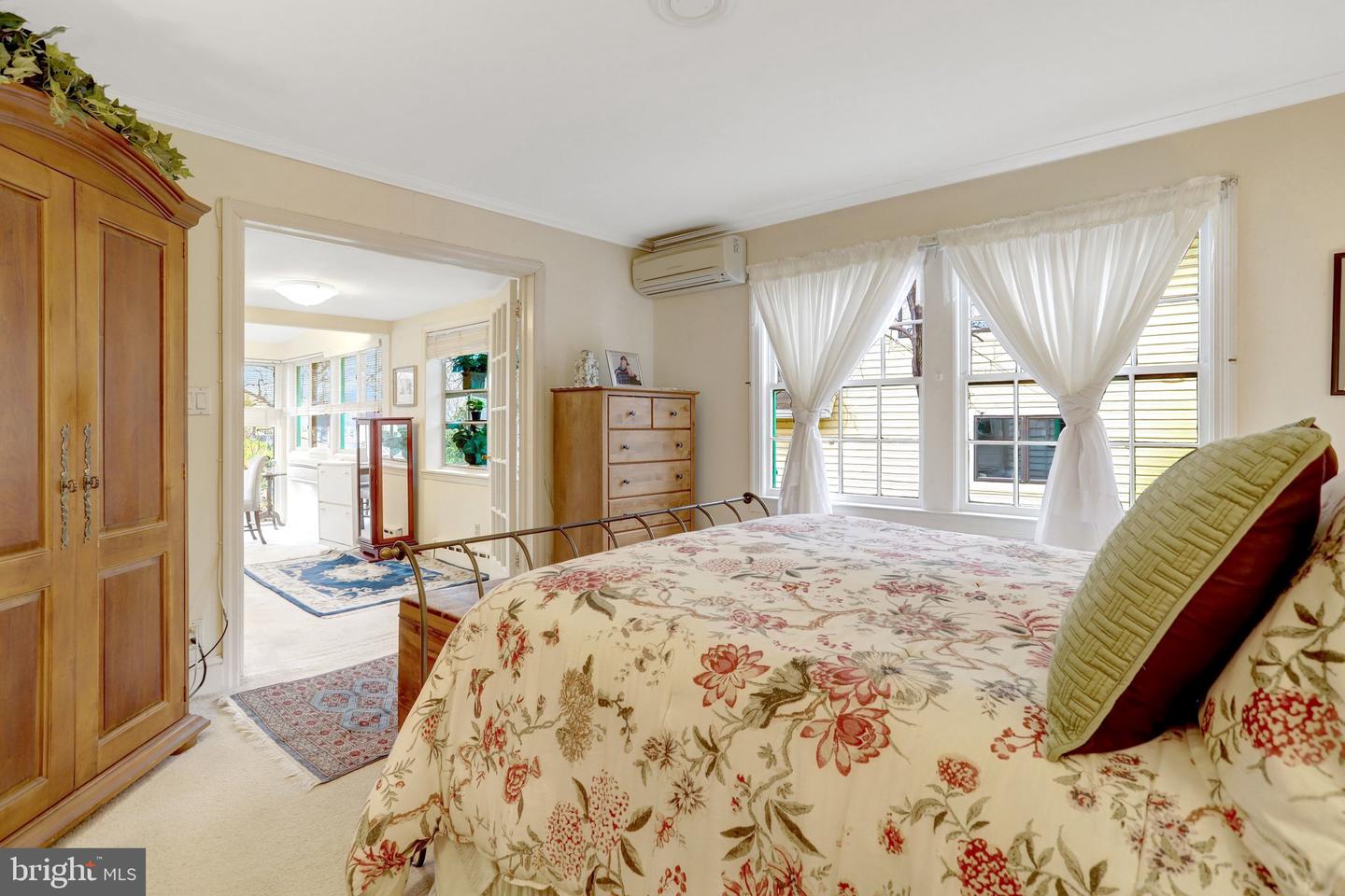 123 N EDGEWOOD ST, ARLINGTON, Virginia 22201, 3 Bedrooms Bedrooms, ,2 BathroomsBathrooms,Residential,For sale,123 N EDGEWOOD ST,VAAR2066992 MLS # VAAR2066992