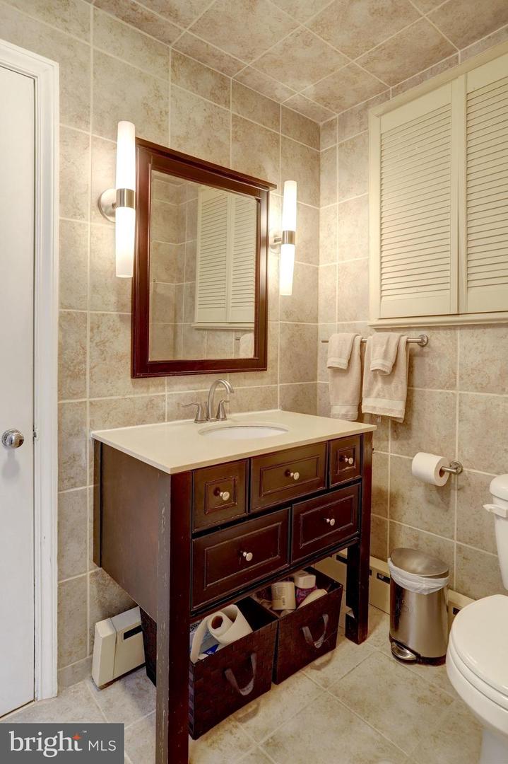 123 N EDGEWOOD ST, ARLINGTON, Virginia 22201, 3 Bedrooms Bedrooms, ,2 BathroomsBathrooms,Residential,For sale,123 N EDGEWOOD ST,VAAR2066992 MLS # VAAR2066992