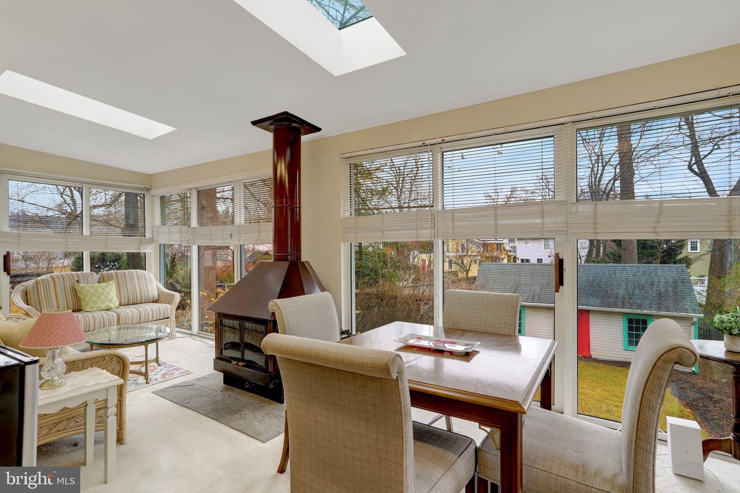 123 N EDGEWOOD ST, ARLINGTON, Virginia 22201, 3 Bedrooms Bedrooms, ,2 BathroomsBathrooms,Residential,For sale,123 N EDGEWOOD ST,VAAR2066992 MLS # VAAR2066992