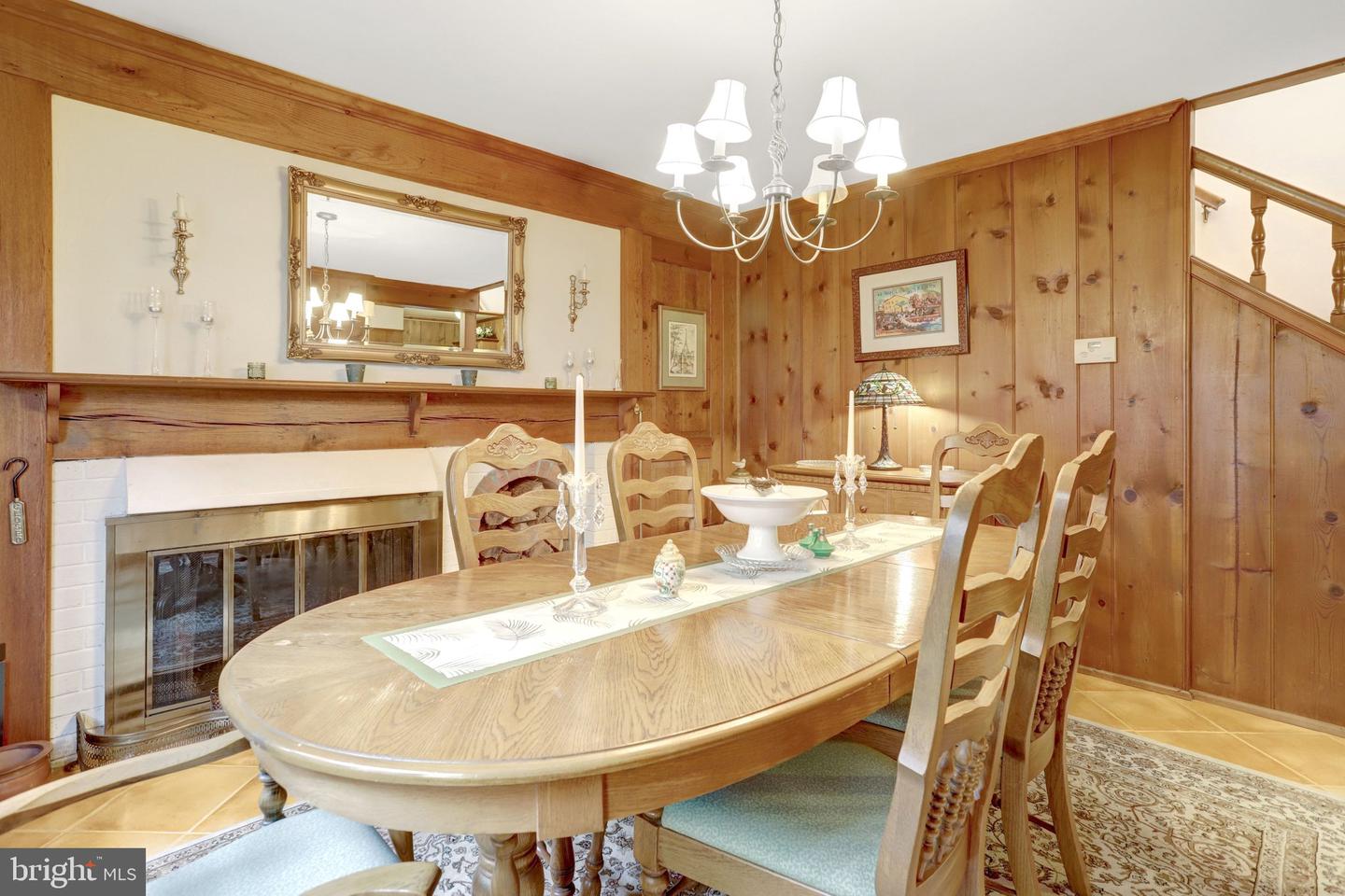 123 N EDGEWOOD ST, ARLINGTON, Virginia 22201, 3 Bedrooms Bedrooms, ,2 BathroomsBathrooms,Residential,For sale,123 N EDGEWOOD ST,VAAR2066992 MLS # VAAR2066992