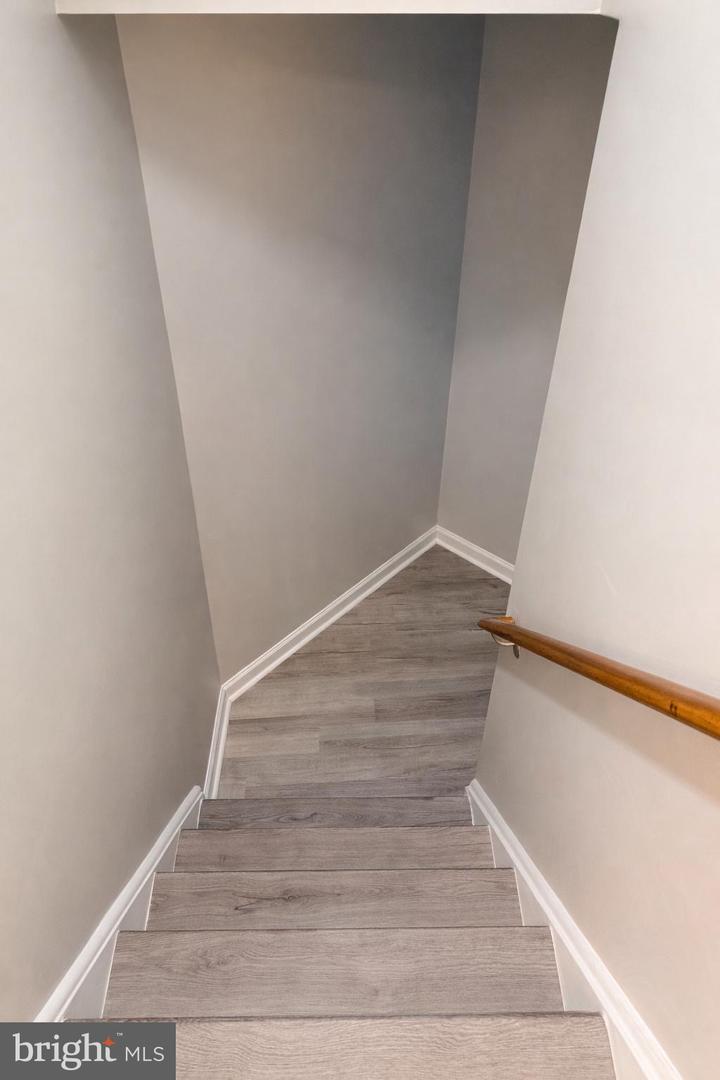 74 NEWBURY DR, STAFFORD, Virginia 22556, 5 Bedrooms Bedrooms, 10 Rooms Rooms,3 BathroomsBathrooms,Residential,For sale,74 NEWBURY DR,VAST2044816 MLS # VAST2044816