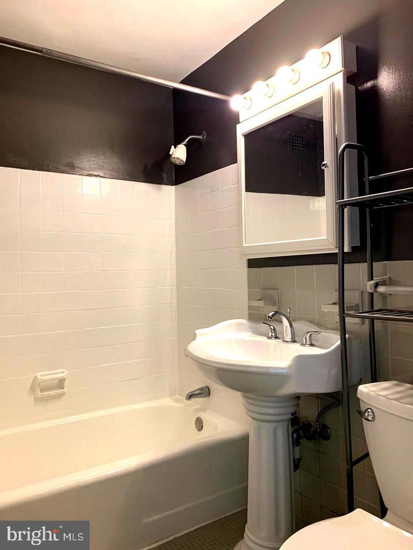 1021 ARLINGTON BLVD #702, ARLINGTON, Virginia 22209, ,1 BathroomBathrooms,Residential,For sale,1021 ARLINGTON BLVD #702,VAAR2067322 MLS # VAAR2067322