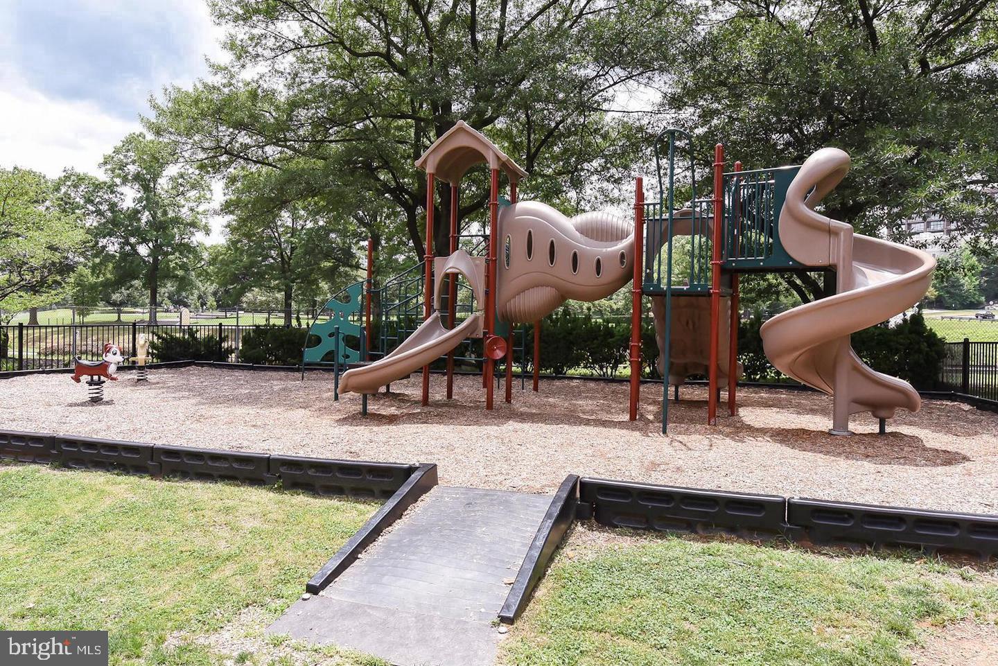 1021 ARLINGTON BLVD #702, ARLINGTON, Virginia 22209, ,1 BathroomBathrooms,Residential,For sale,1021 ARLINGTON BLVD #702,VAAR2067322 MLS # VAAR2067322