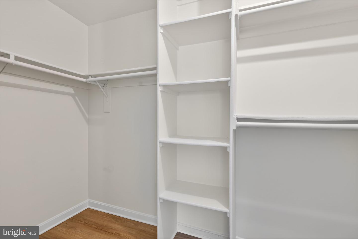 10204-B ASHBROOKE CT #10, OAKTON, Virginia 22124, 2 Bedrooms Bedrooms, ,2 BathroomsBathrooms,Residential,For sale,10204-B ASHBROOKE CT #10,VAFX2284534 MLS # VAFX2284534