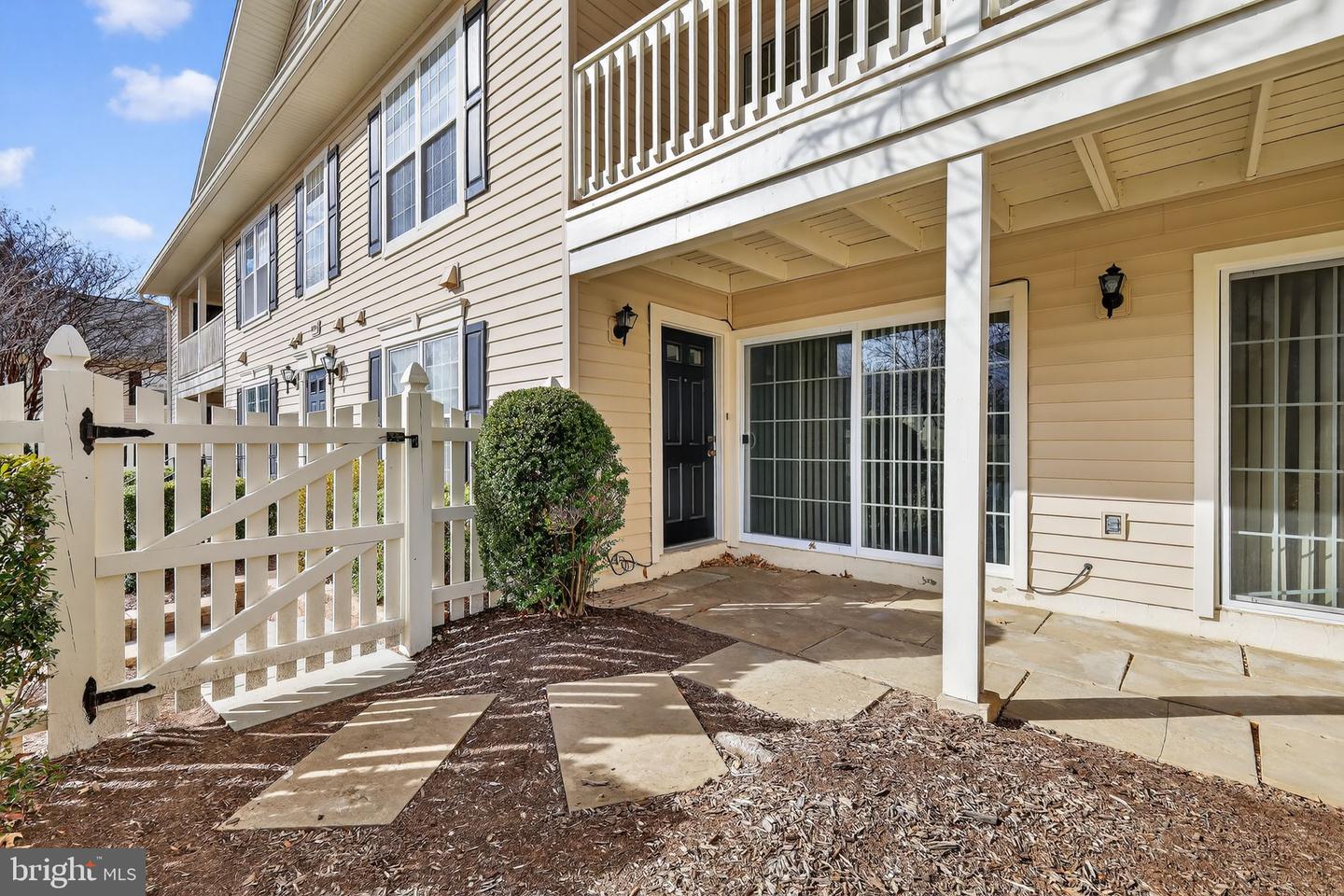 10204-B ASHBROOKE CT #10, OAKTON, Virginia 22124, 2 Bedrooms Bedrooms, ,2 BathroomsBathrooms,Residential,For sale,10204-B ASHBROOKE CT #10,VAFX2284534 MLS # VAFX2284534