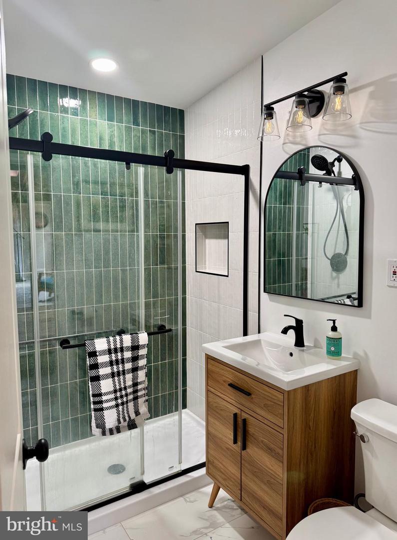 2906 PINE SPRING RD, FALLS CHURCH, Virginia 22042, 3 Bedrooms Bedrooms, ,2 BathroomsBathrooms,Residential,For sale,2906 PINE SPRING RD,VAFX2285022 MLS # VAFX2285022