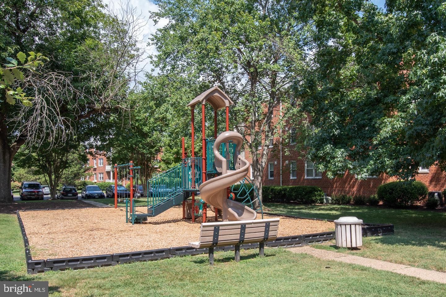 6609 POTOMAC AVE #B1, ALEXANDRIA, Virginia 22307, 2 Bedrooms Bedrooms, ,1 BathroomBathrooms,Residential,For sale,6609 POTOMAC AVE #B1,VAFX2285246 MLS # VAFX2285246