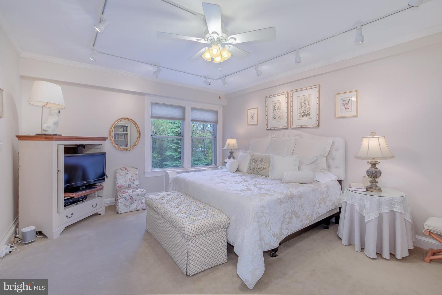 4000 CATHEDRAL AVE NW #134B, WASHINGTON, District Of Columbia 20016, 1 Bedroom Bedrooms, ,1 BathroomBathrooms,Residential,For sale,4000 CATHEDRAL AVE NW #134B,DCDC2241190 MLS # DCDC2241190