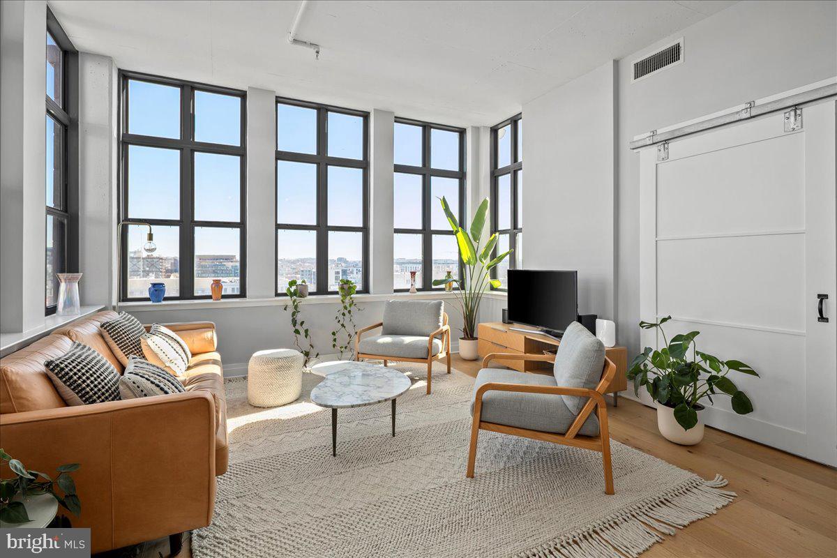 2020 12TH ST NW #812, WASHINGTON, District Of Columbia 20009, 2 Bedrooms Bedrooms, ,2 BathroomsBathrooms,Residential,For sale,2020 12TH ST NW #812,DCDC2241236 MLS # DCDC2241236