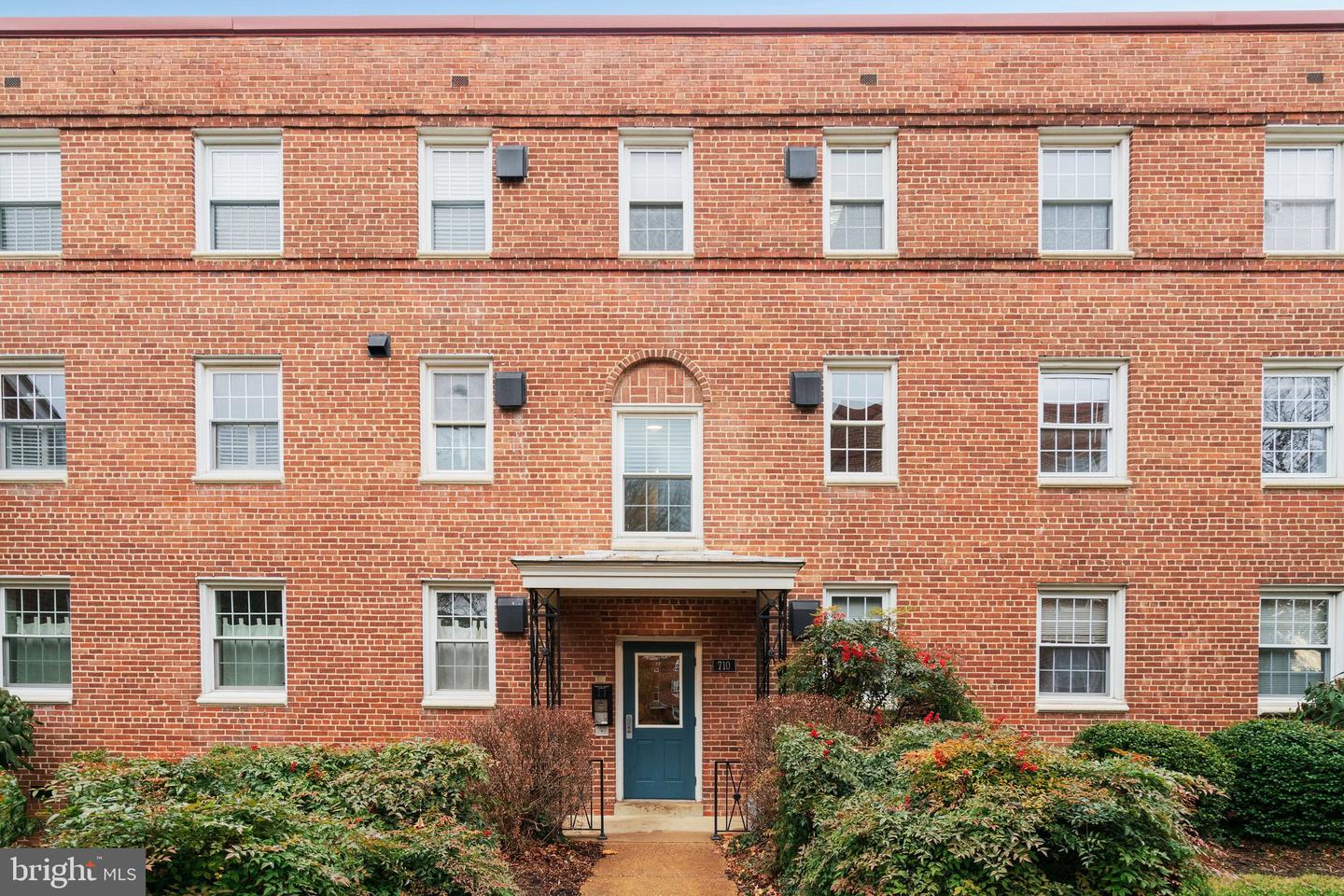 710 S FAYETTE ST #22, ALEXANDRIA, Virginia 22314, 2 Bedrooms Bedrooms, ,1 BathroomBathrooms,Residential,For sale,710 S FAYETTE ST #22,VAAX2053150 MLS # VAAX2053150