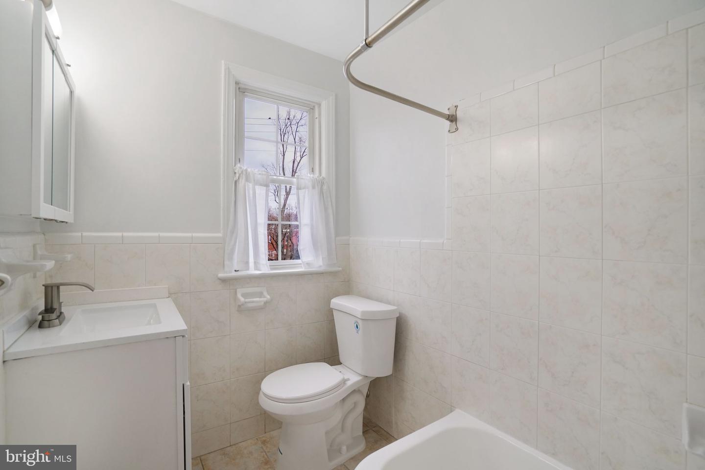 710 S FAYETTE ST #22, ALEXANDRIA, Virginia 22314, 2 Bedrooms Bedrooms, ,1 BathroomBathrooms,Residential,For sale,710 S FAYETTE ST #22,VAAX2053150 MLS # VAAX2053150