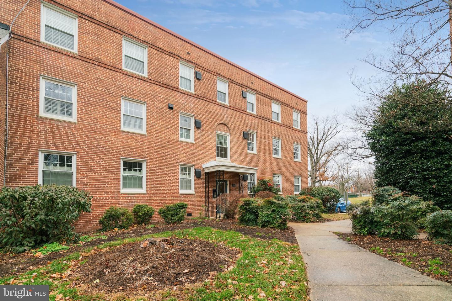 710 S FAYETTE ST #22, ALEXANDRIA, Virginia 22314, 2 Bedrooms Bedrooms, ,1 BathroomBathrooms,Residential,For sale,710 S FAYETTE ST #22,VAAX2053150 MLS # VAAX2053150