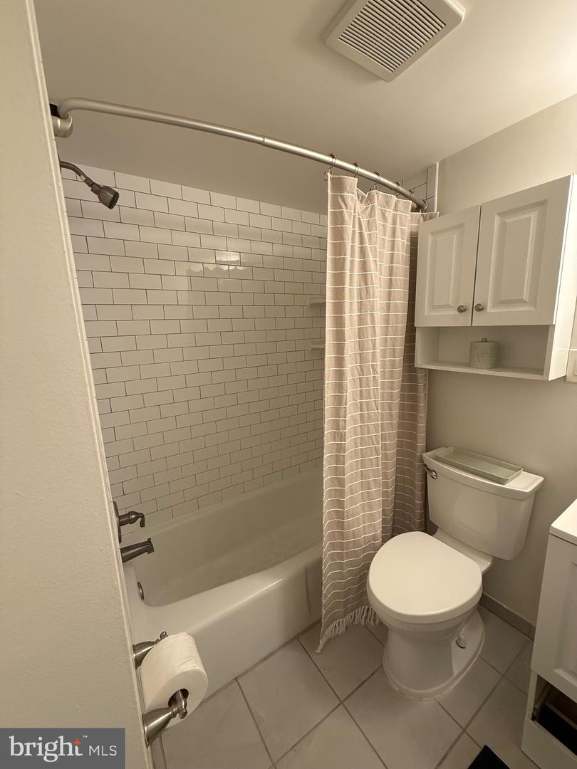 4555 MACARTHUR BLVD NW #107, WASHINGTON, District Of Columbia 20007, 1 Bedroom Bedrooms, 4 Rooms Rooms,1 BathroomBathrooms,Residential,For sale,4555 MACARTHUR BLVD NW #107,DCDC2241912 MLS # DCDC2241912 4555 MACARTHUR BLVD NW #107, WASHINGTON, District Of Columbia 20007, 1 Bedroom Bedrooms, 4 Rooms Rooms,1 BathroomBathrooms,Residential,For sale,4555 MACARTHUR BLVD NW #107,DCDC2241912 MLS # DCDC2241912