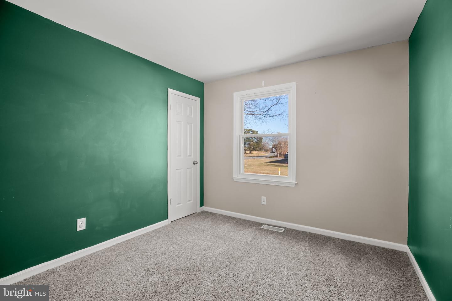 11908 KENNEDY LN, FREDERICKSBURG, Virginia 22407, 5 Bedrooms Bedrooms, ,3 BathroomsBathrooms,Residential,For sale,11908 KENNEDY LN,VASP2038754 MLS # VASP2038754