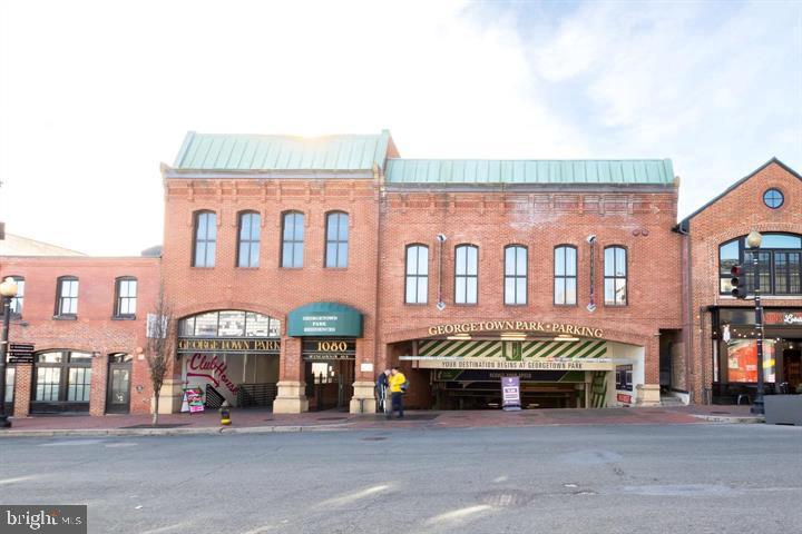 1211 34TH ST NW, WASHINGTON, District Of Columbia 20007, 3 Bedrooms Bedrooms, ,2 BathroomsBathrooms,Residential,For sale,1211 34TH ST NW,DCDC2242282 MLS # DCDC2242282