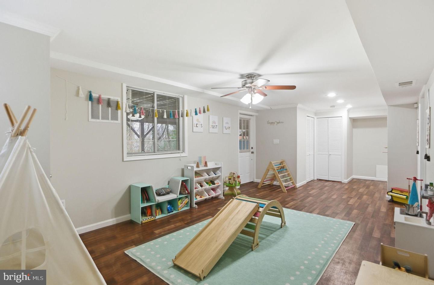 5955 EDGEWOOD LN, ALEXANDRIA, Virginia 22310, 5 Bedrooms Bedrooms, 9 Rooms Rooms,4 BathroomsBathrooms,Residential,For sale,5955 EDGEWOOD LN,VAFX2286872 MLS # VAFX2286872 5955 EDGEWOOD LN, ALEXANDRIA, Virginia 22310, 5 Bedrooms Bedrooms, 9 Rooms Rooms,4 BathroomsBathrooms,Residential,For sale,5955 EDGEWOOD LN,VAFX2286872 MLS # VAFX2286872