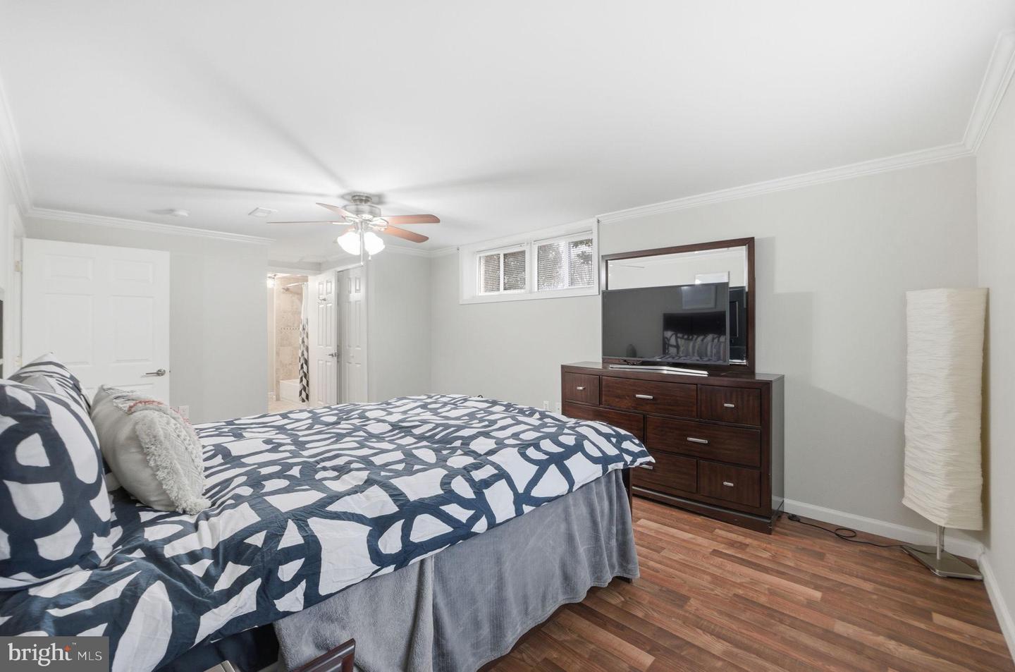 5955 EDGEWOOD LN, ALEXANDRIA, Virginia 22310, 5 Bedrooms Bedrooms, 9 Rooms Rooms,4 BathroomsBathrooms,Residential,For sale,5955 EDGEWOOD LN,VAFX2286872 MLS # VAFX2286872 5955 EDGEWOOD LN, ALEXANDRIA, Virginia 22310, 5 Bedrooms Bedrooms, 9 Rooms Rooms,4 BathroomsBathrooms,Residential,For sale,5955 EDGEWOOD LN,VAFX2286872 MLS # VAFX2286872