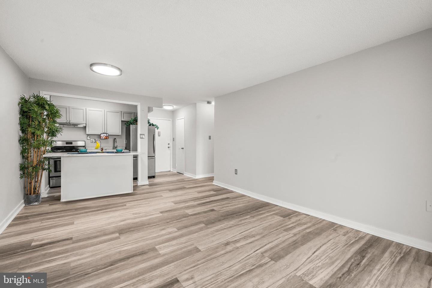 2500 N VAN DORN ST N #1409, ALEXANDRIA, Virginia 22302, 1 Bedroom Bedrooms, ,1 BathroomBathrooms,Residential,For sale,2500 N VAN DORN ST N #1409,VAAX2053404 MLS # VAAX2053404