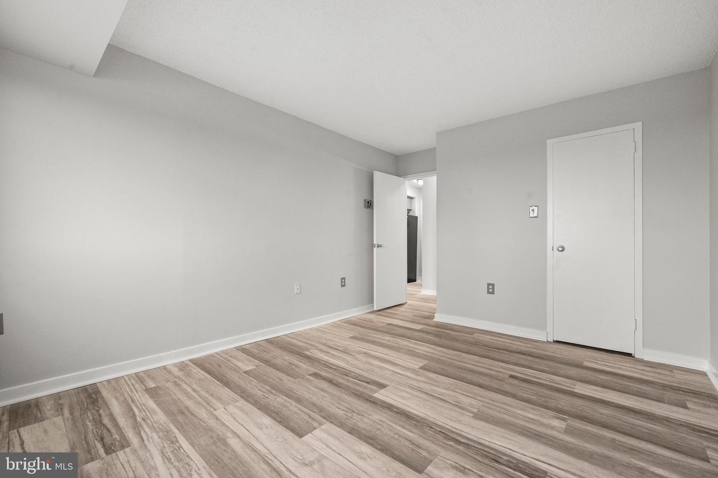 2500 N VAN DORN ST N #1409, ALEXANDRIA, Virginia 22302, 1 Bedroom Bedrooms, ,1 BathroomBathrooms,Residential,For sale,2500 N VAN DORN ST N #1409,VAAX2053404 MLS # VAAX2053404