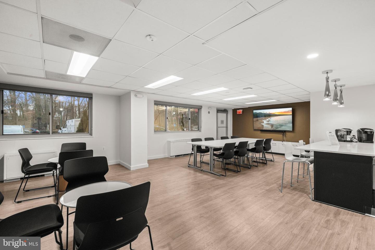 2500 N VAN DORN ST N #1409, ALEXANDRIA, Virginia 22302, 1 Bedroom Bedrooms, ,1 BathroomBathrooms,Residential,For sale,2500 N VAN DORN ST N #1409,VAAX2053404 MLS # VAAX2053404