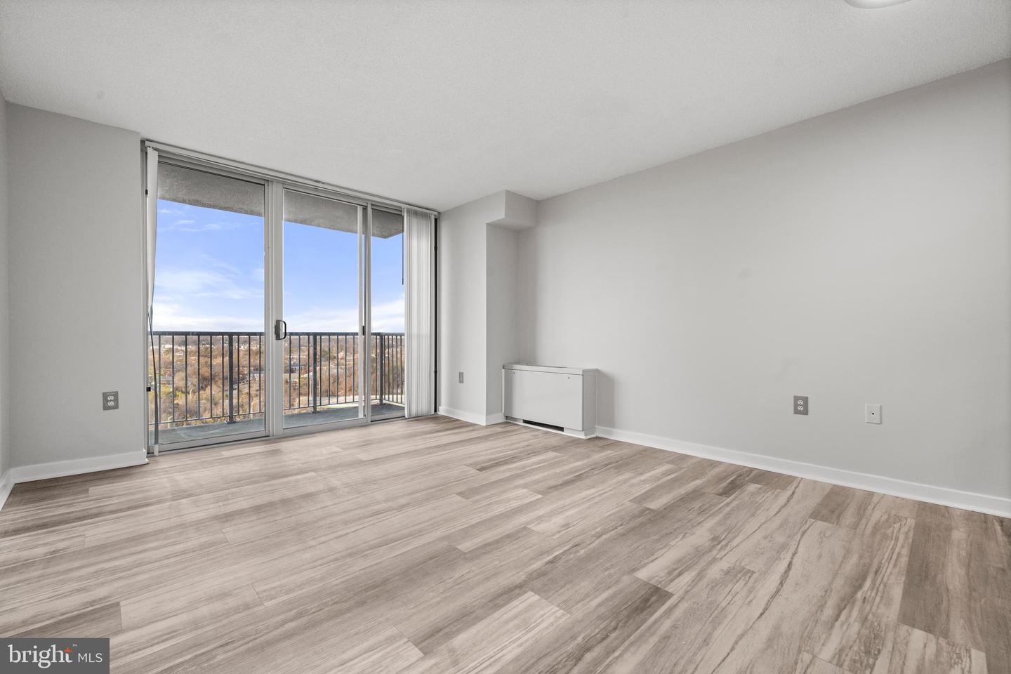 2500 N VAN DORN ST N #1409, ALEXANDRIA, Virginia 22302, 1 Bedroom Bedrooms, ,1 BathroomBathrooms,Residential,For sale,2500 N VAN DORN ST N #1409,VAAX2053404 MLS # VAAX2053404