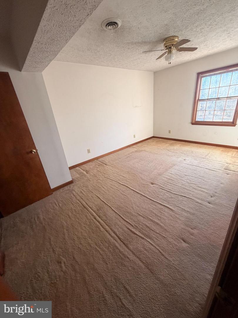 2134 HARPOON DR, STAFFORD, Virginia 22554, 4 Bedrooms Bedrooms, 7 Rooms Rooms,2 BathroomsBathrooms,Residential,For sale,2134 HARPOON DR,VAST2045424 MLS # VAST2045424