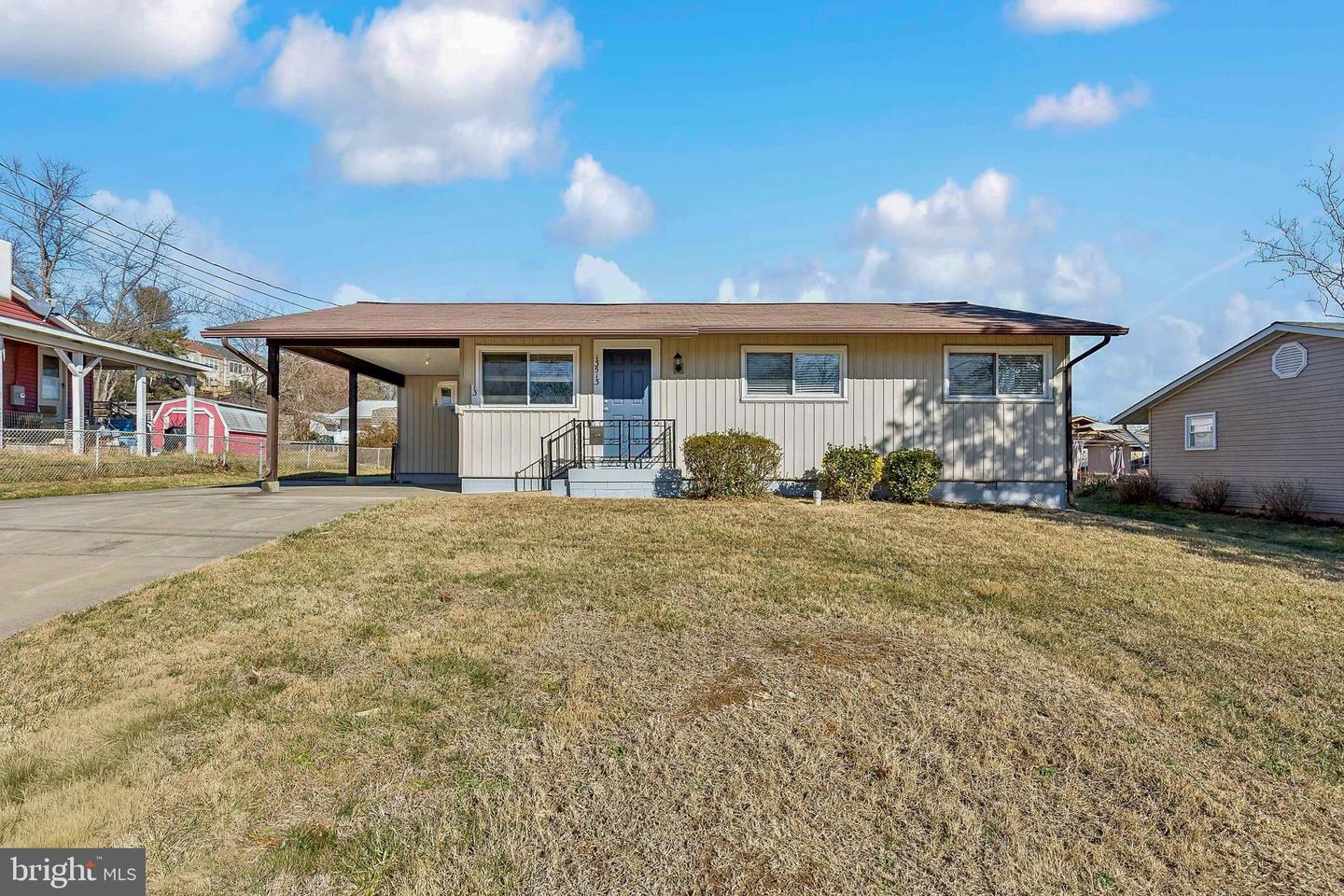 13513 FITZHUGH LN, WOODBRIDGE, Virginia 22191, 3 Bedrooms Bedrooms, ,2 BathroomsBathrooms,Residential,For sale,13513 FITZHUGH LN,VAPW2111014 MLS # VAPW2111014