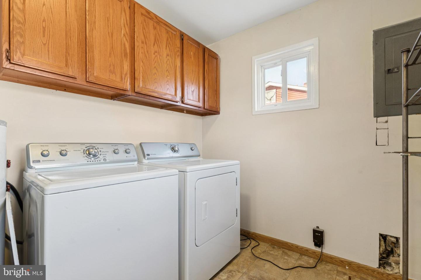 13513 FITZHUGH LN, WOODBRIDGE, Virginia 22191, 3 Bedrooms Bedrooms, ,2 BathroomsBathrooms,Residential,For sale,13513 FITZHUGH LN,VAPW2111014 MLS # VAPW2111014