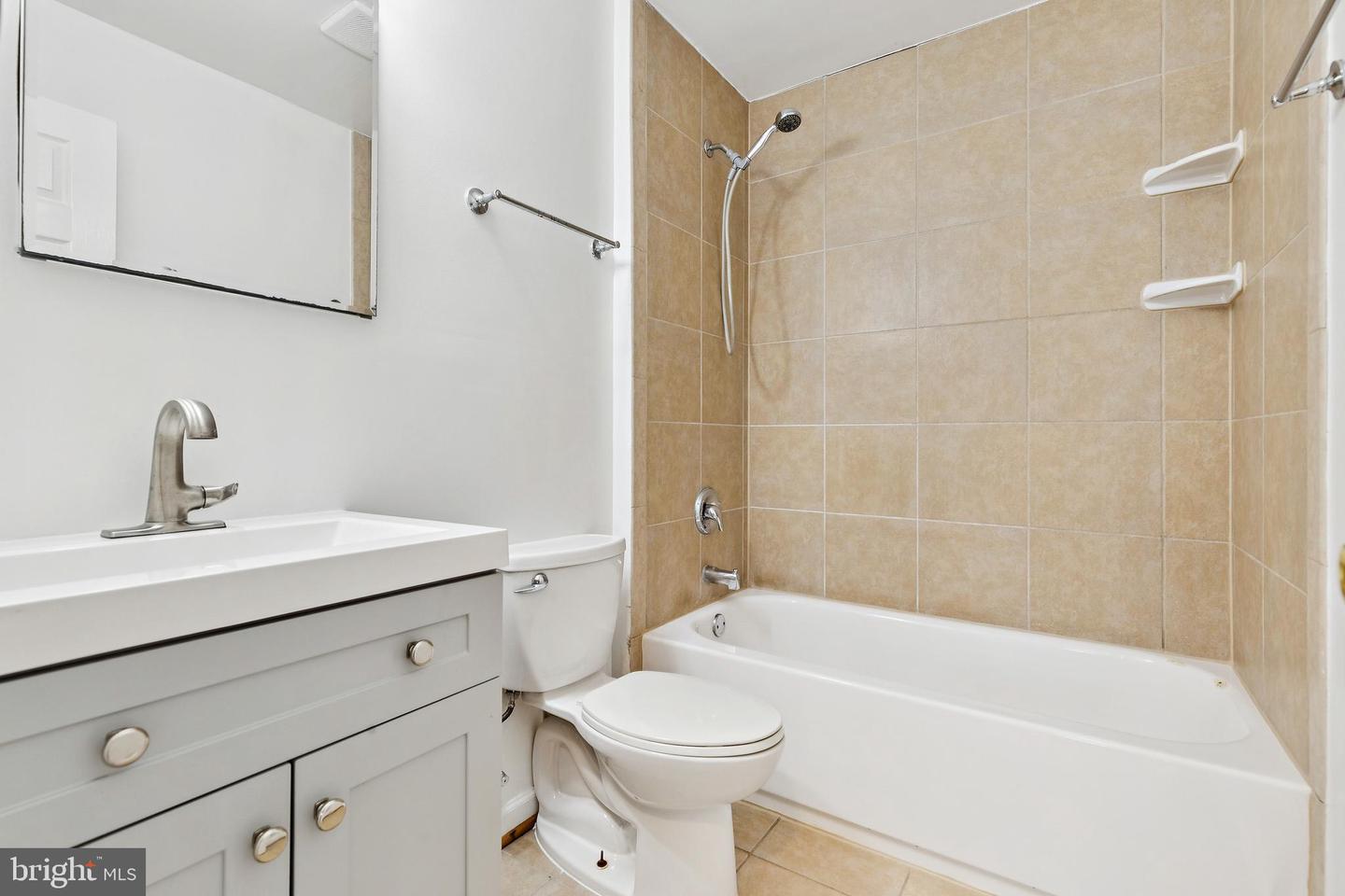 13513 FITZHUGH LN, WOODBRIDGE, Virginia 22191, 3 Bedrooms Bedrooms, ,2 BathroomsBathrooms,Residential,For sale,13513 FITZHUGH LN,VAPW2111014 MLS # VAPW2111014