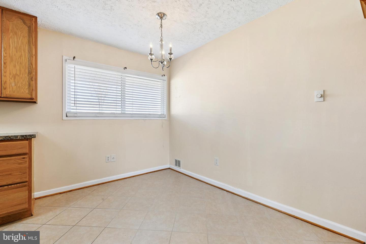 13513 FITZHUGH LN, WOODBRIDGE, Virginia 22191, 3 Bedrooms Bedrooms, ,2 BathroomsBathrooms,Residential,For sale,13513 FITZHUGH LN,VAPW2111014 MLS # VAPW2111014