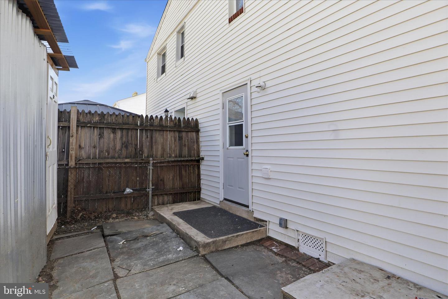 5415 8TH ST S, ARLINGTON, Virginia 22204, 2 Bedrooms Bedrooms, ,1 BathroomBathrooms,Residential,For sale,5415 8TH ST S,VAAR2068024 MLS # VAAR2068024