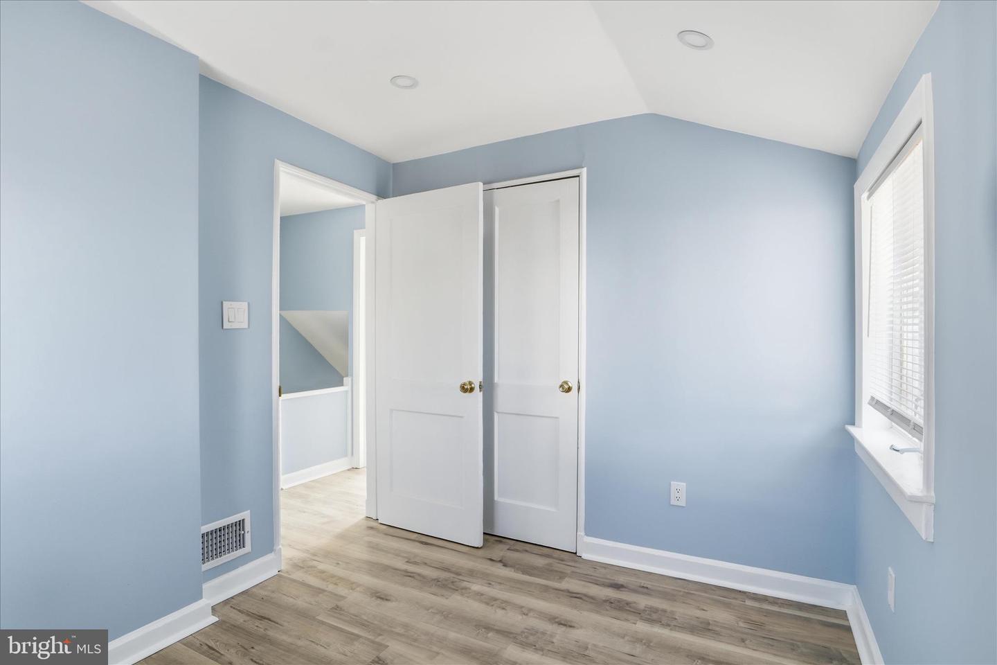 5415 8TH ST S, ARLINGTON, Virginia 22204, 2 Bedrooms Bedrooms, ,1 BathroomBathrooms,Residential,For sale,5415 8TH ST S,VAAR2068024 MLS # VAAR2068024