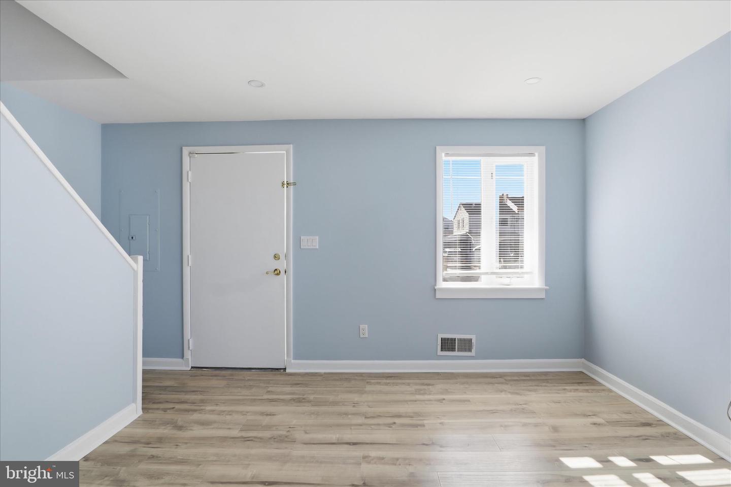 5415 8TH ST S, ARLINGTON, Virginia 22204, 2 Bedrooms Bedrooms, ,1 BathroomBathrooms,Residential,For sale,5415 8TH ST S,VAAR2068024 MLS # VAAR2068024