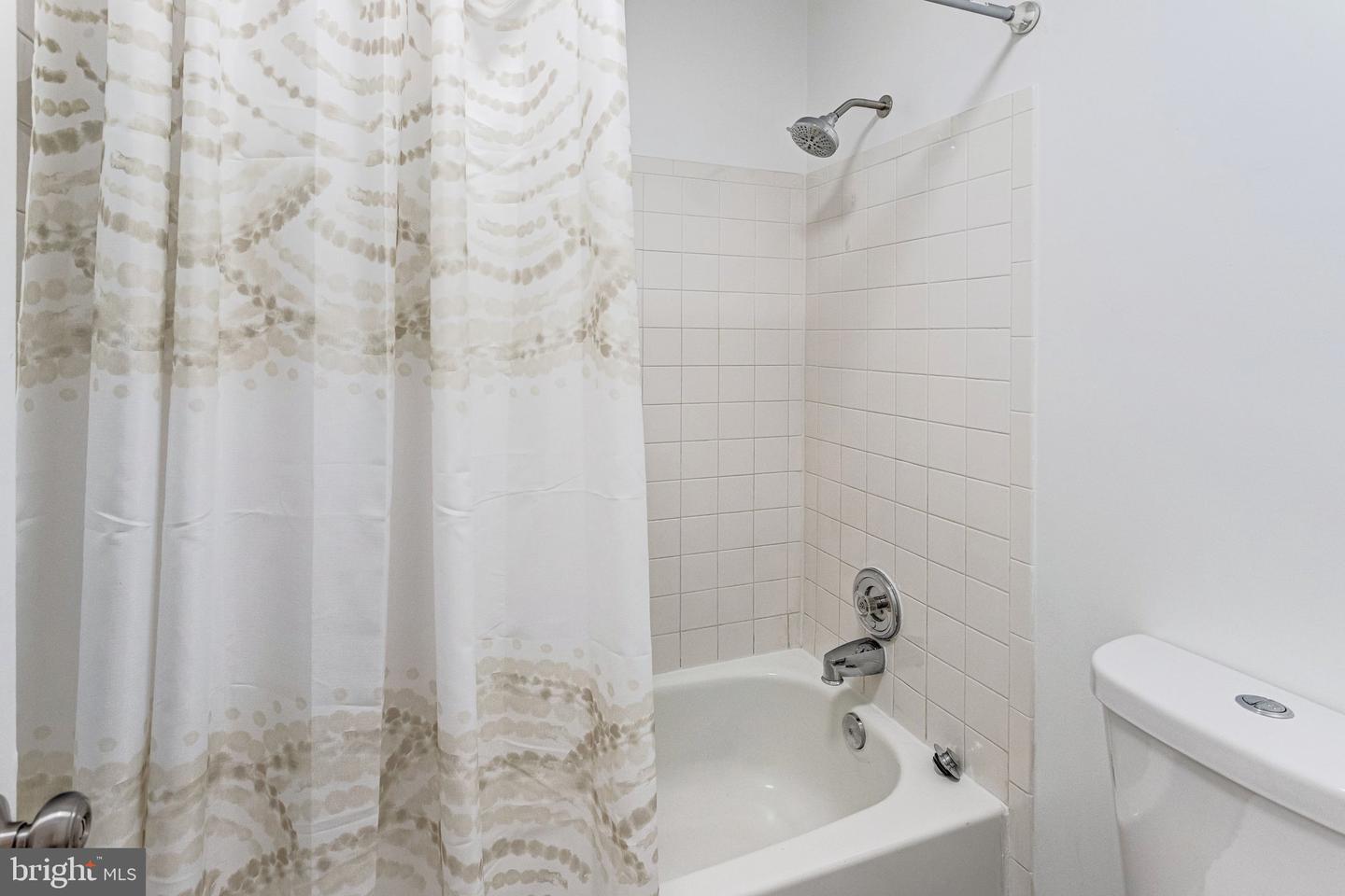 1856 FORT PULASKI CT, DUMFRIES, Virginia 22026, 3 Bedrooms Bedrooms, ,2 BathroomsBathrooms,Residential,For sale,1856 FORT PULASKI CT,VAPW2111066 MLS # VAPW2111066