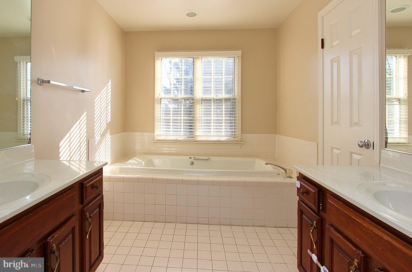 13 BURNS RD, STAFFORD, Virginia 22554, 4 Bedrooms Bedrooms, ,3 BathroomsBathrooms,Residential,For sale,13 BURNS RD,VAST2045444 MLS # VAST2045444