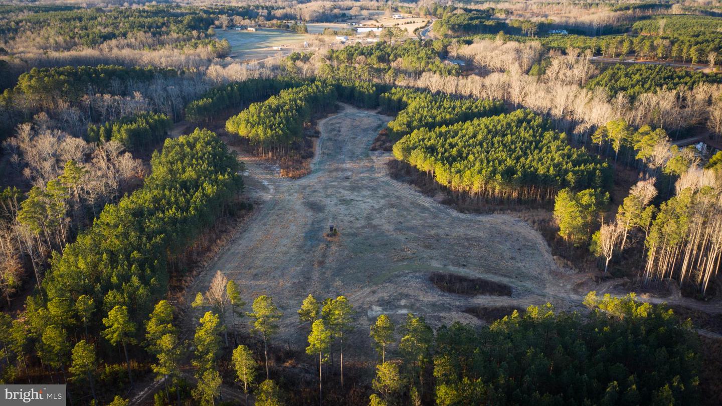 1052 S HILL RD, BRODNAX, Virginia 23920, 3 Bedrooms Bedrooms, 5 Rooms Rooms,2 BathroomsBathrooms,Residential,For sale,1052 S HILL RD,VALB2000070 MLS # VALB2000070