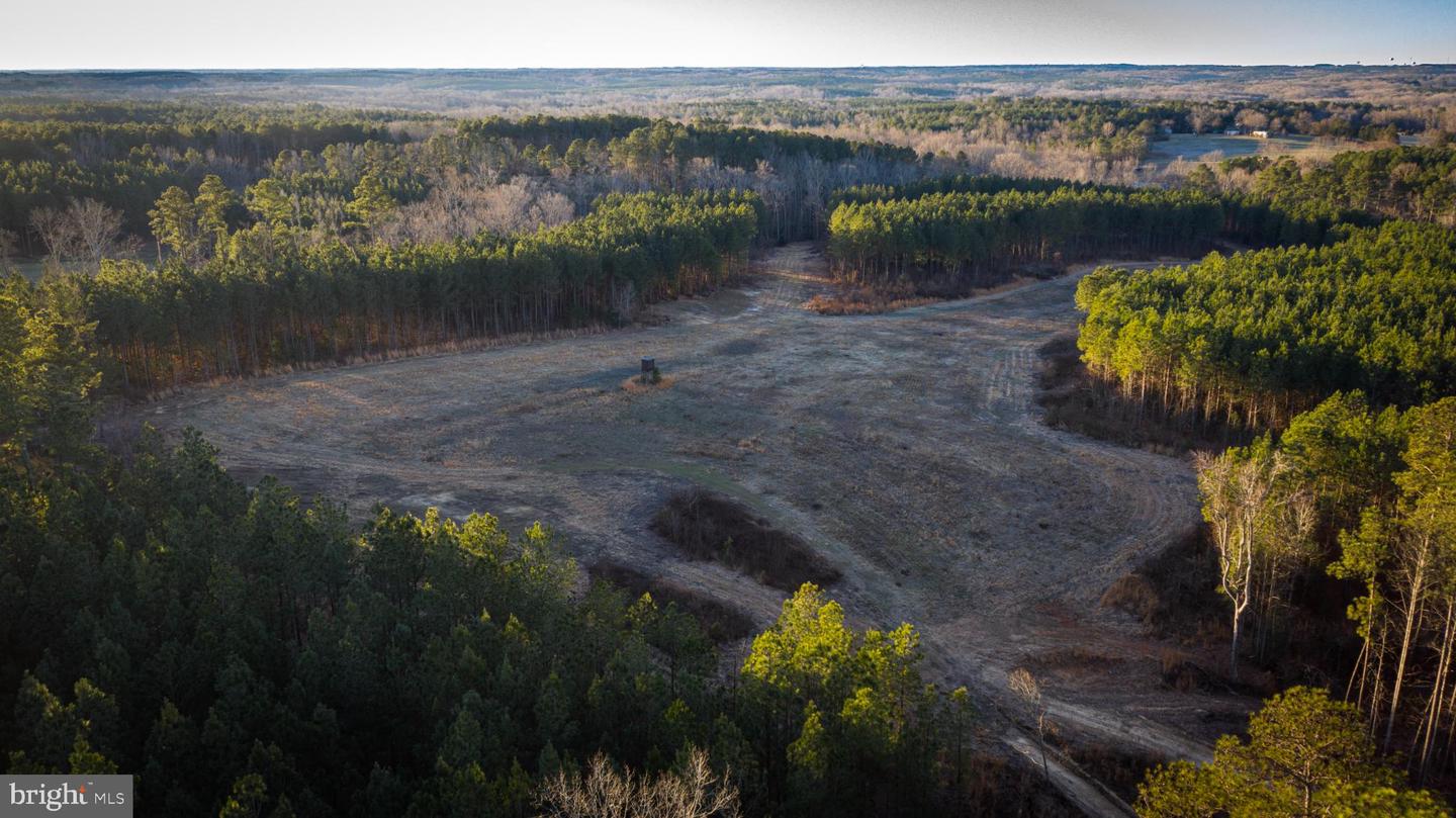 1052 S HILL RD, BRODNAX, Virginia 23920, 3 Bedrooms Bedrooms, 5 Rooms Rooms,2 BathroomsBathrooms,Residential,For sale,1052 S HILL RD,VALB2000070 MLS # VALB2000070