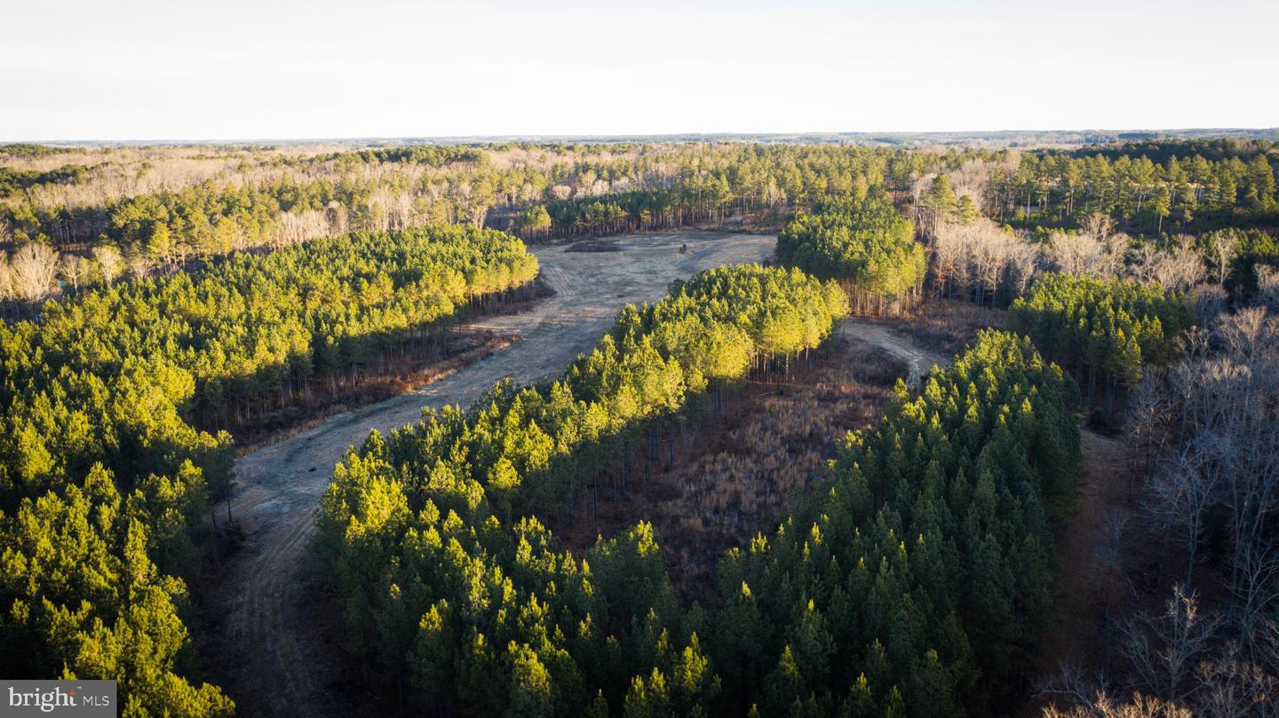 1052 S HILL RD, BRODNAX, Virginia 23920, 3 Bedrooms Bedrooms, 5 Rooms Rooms,2 BathroomsBathrooms,Residential,For sale,1052 S HILL RD,VALB2000070 MLS # VALB2000070