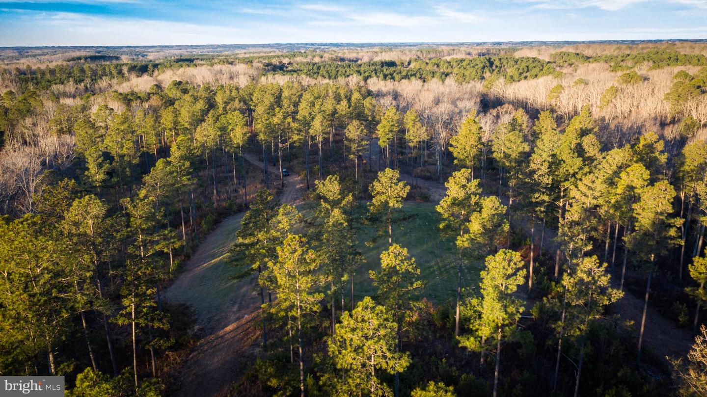 1052 S HILL RD, BRODNAX, Virginia 23920, 3 Bedrooms Bedrooms, 5 Rooms Rooms,2 BathroomsBathrooms,Residential,For sale,1052 S HILL RD,VALB2000070 MLS # VALB2000070