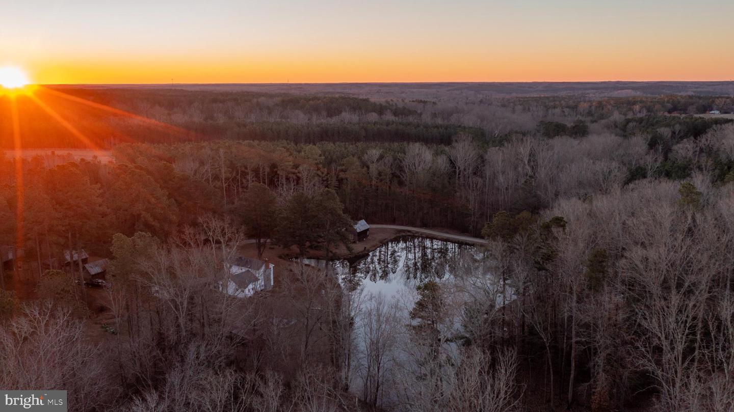 1052 S HILL RD, BRODNAX, Virginia 23920, 3 Bedrooms Bedrooms, 5 Rooms Rooms,2 BathroomsBathrooms,Residential,For sale,1052 S HILL RD,VALB2000070 MLS # VALB2000070