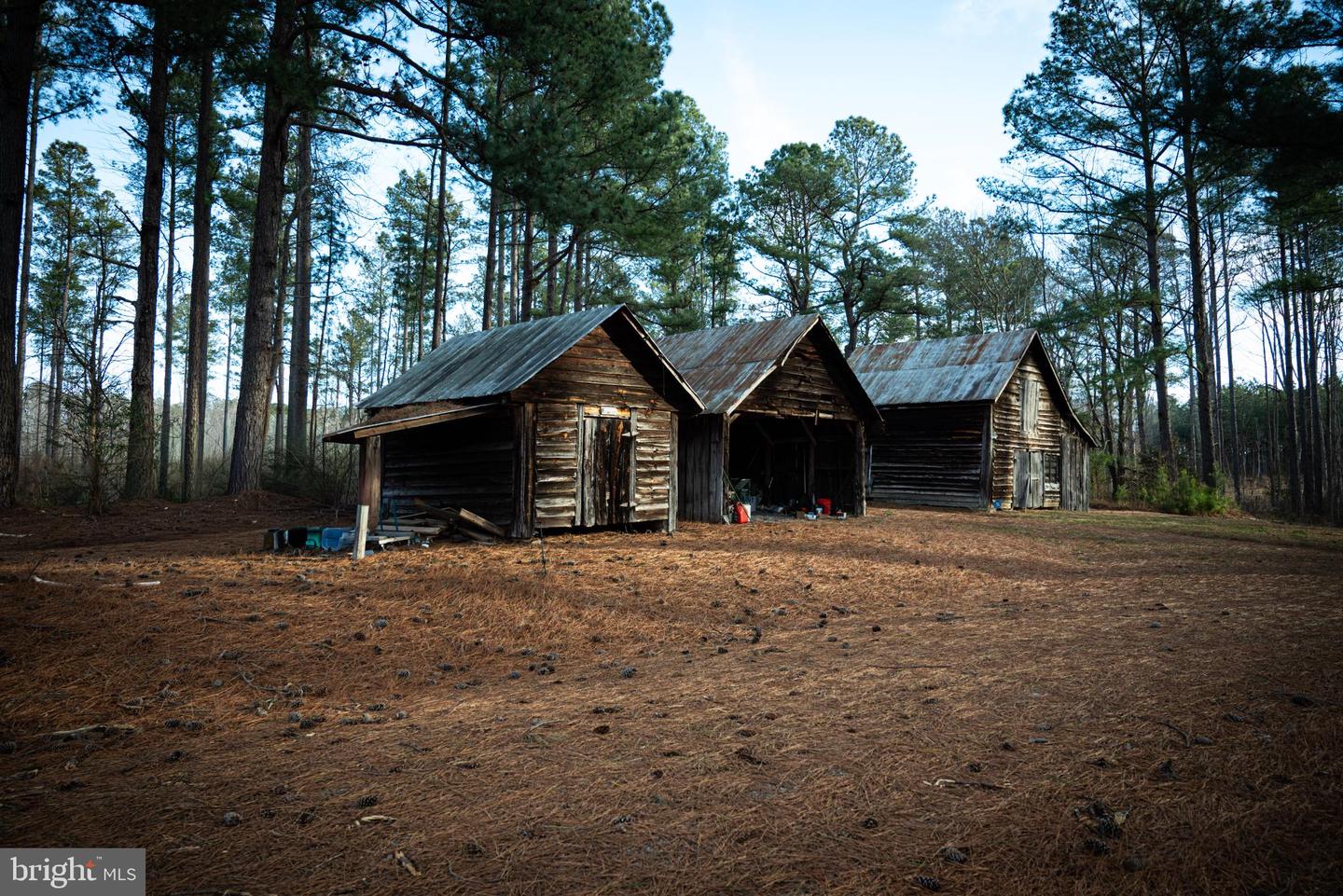 1052 S HILL RD, BRODNAX, Virginia 23920, 3 Bedrooms Bedrooms, 5 Rooms Rooms,2 BathroomsBathrooms,Residential,For sale,1052 S HILL RD,VALB2000070 MLS # VALB2000070