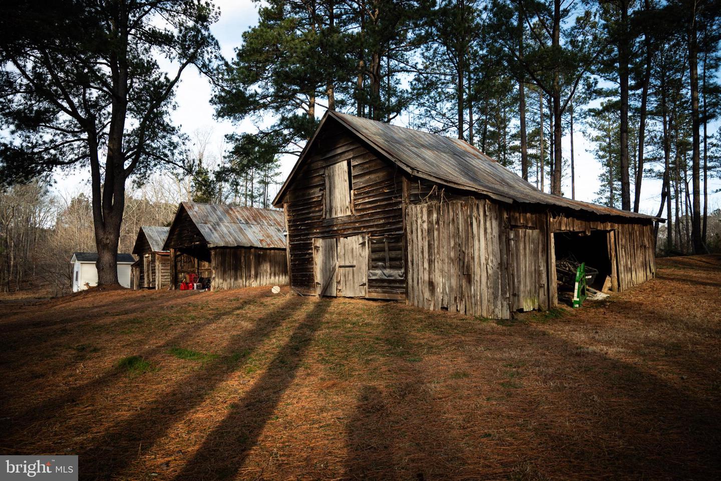 1052 S HILL RD, BRODNAX, Virginia 23920, 3 Bedrooms Bedrooms, 5 Rooms Rooms,2 BathroomsBathrooms,Residential,For sale,1052 S HILL RD,VALB2000070 MLS # VALB2000070