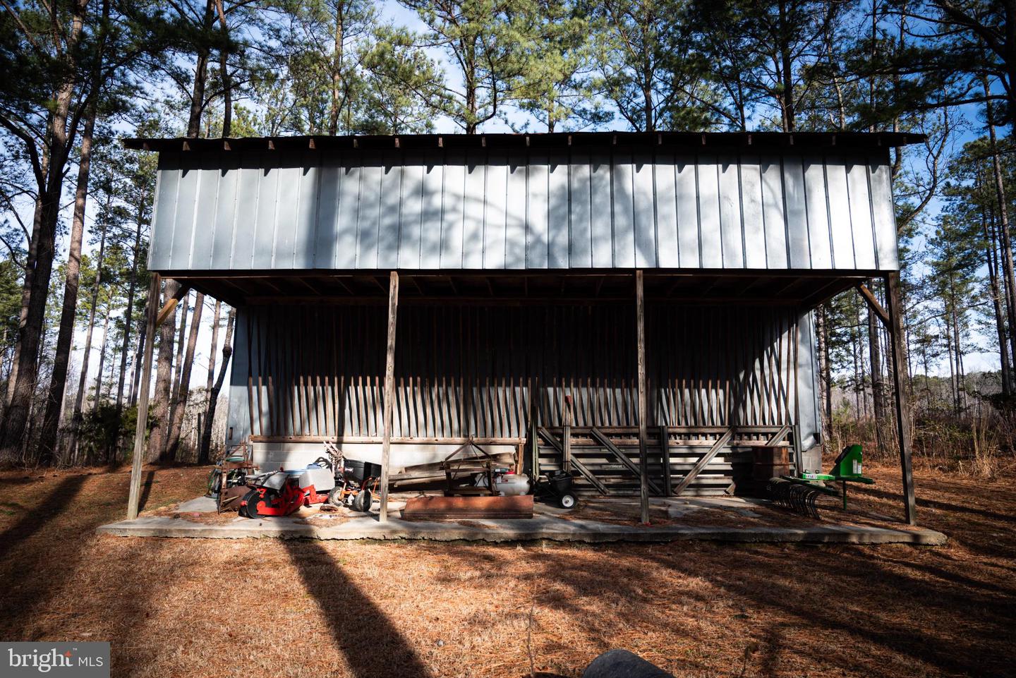 1052 S HILL RD, BRODNAX, Virginia 23920, 3 Bedrooms Bedrooms, 5 Rooms Rooms,2 BathroomsBathrooms,Residential,For sale,1052 S HILL RD,VALB2000070 MLS # VALB2000070