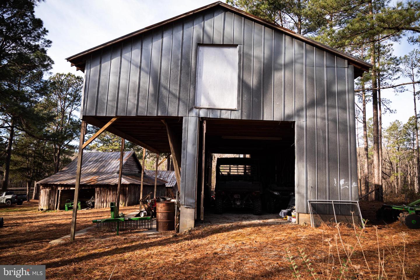 1052 S HILL RD, BRODNAX, Virginia 23920, 3 Bedrooms Bedrooms, 5 Rooms Rooms,2 BathroomsBathrooms,Residential,For sale,1052 S HILL RD,VALB2000070 MLS # VALB2000070