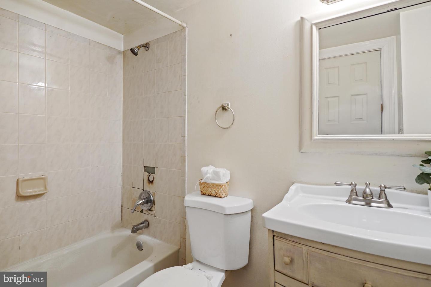 4274 FOOTE ST NE #1, WASHINGTON, District Of Columbia 20019, 3 Bedrooms Bedrooms, 5 Rooms Rooms,2 BathroomsBathrooms,Residential,For sale,4274 FOOTE ST NE #1,DCDC2242910 MLS # DCDC2242910