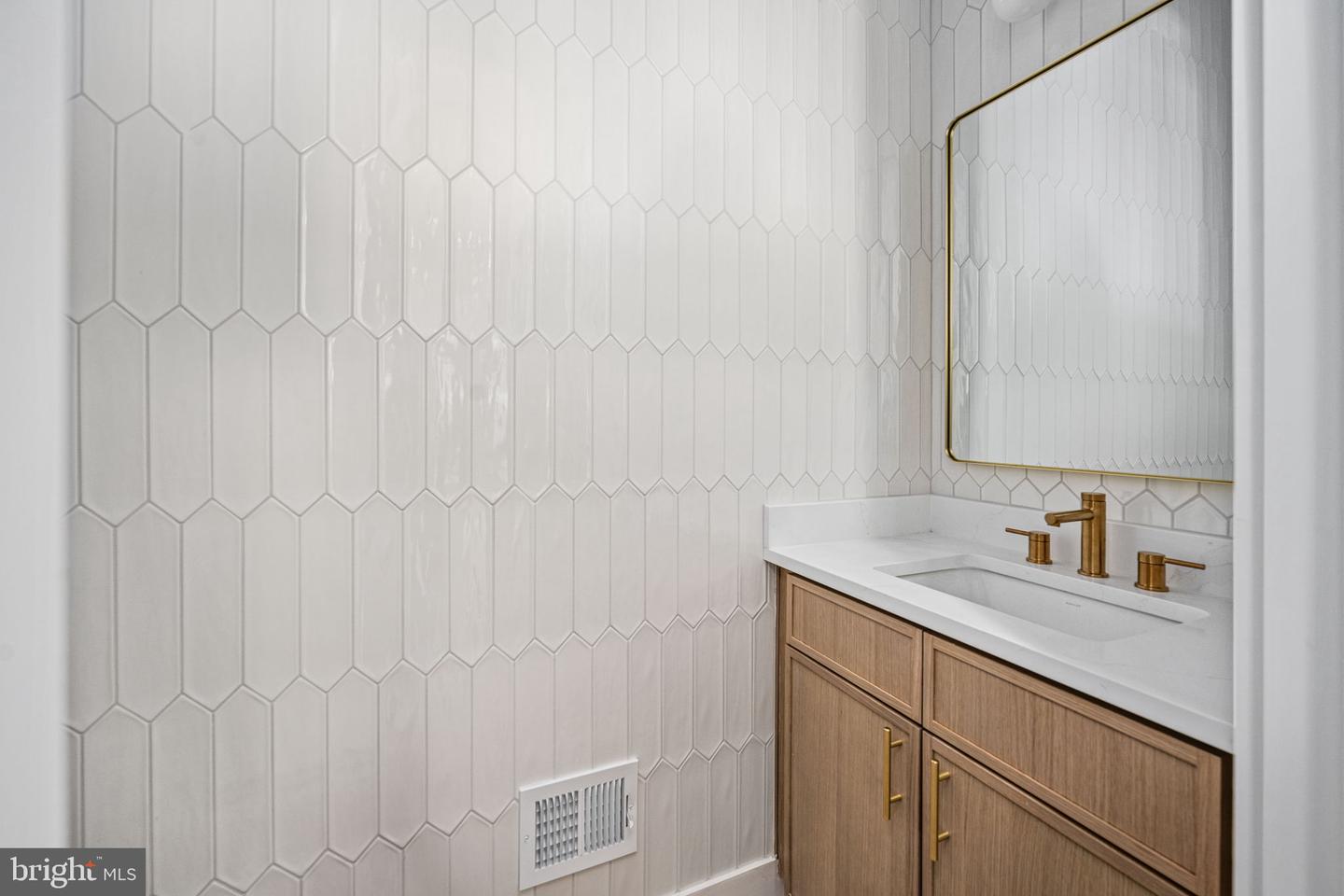 9435 SIGNATURE WAY, FREDERICKSBURG, Virginia 22407, 5 Bedrooms Bedrooms, ,4 BathroomsBathrooms,Residential,For sale,9435 SIGNATURE WAY,VASP2038816 MLS # VASP2038816