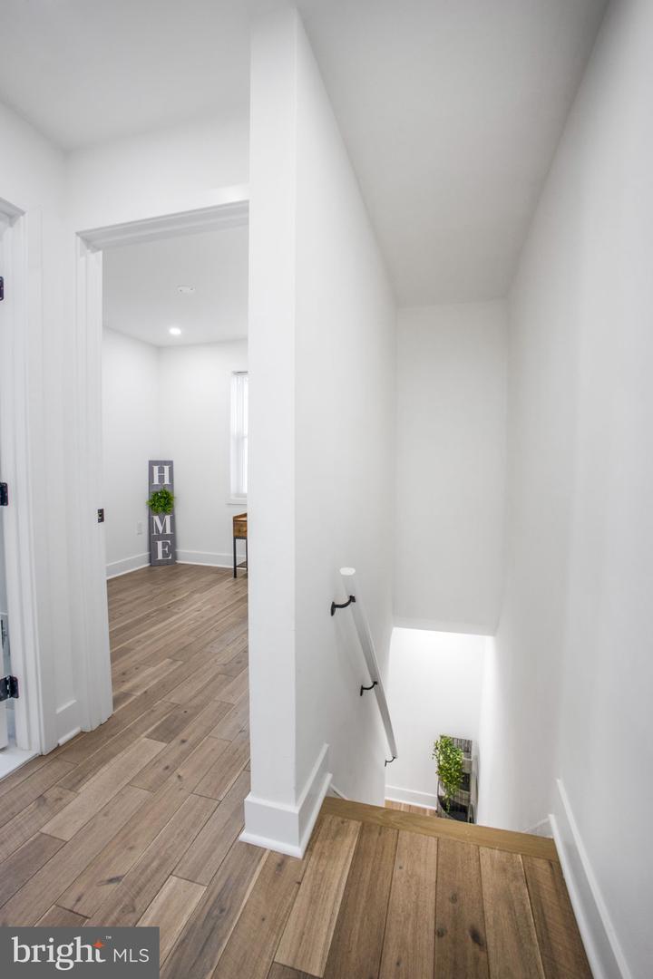 702 19TH ST NE, WASHINGTON, District Of Columbia 20002, 2 Bedrooms Bedrooms, ,1 BathroomBathrooms,Residential,For sale,702 19TH ST NE,DCDC2242916 MLS # DCDC2242916