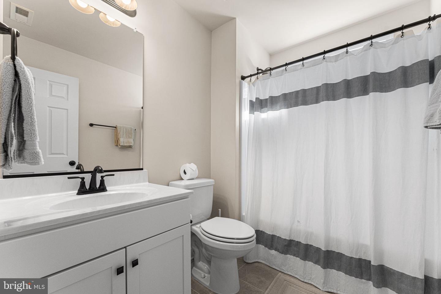 595 LOVERS LN, LANCASTER, Virginia 22503, 5 Bedrooms Bedrooms, ,4 BathroomsBathrooms,Residential,For sale,595 LOVERS LN,VALV2000952 MLS # VALV2000952