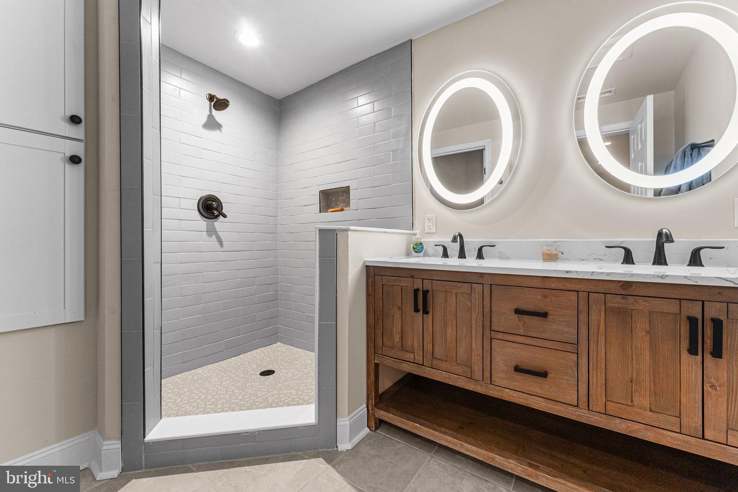 595 LOVERS LN, LANCASTER, Virginia 22503, 5 Bedrooms Bedrooms, ,4 BathroomsBathrooms,Residential,For sale,595 LOVERS LN,VALV2000952 MLS # VALV2000952